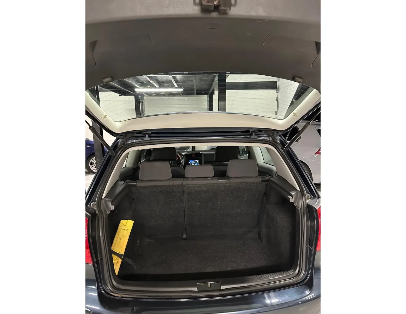 Volkswagen Golf 1.6 Benzine Automaat - Topstaat, Direct Rijden!